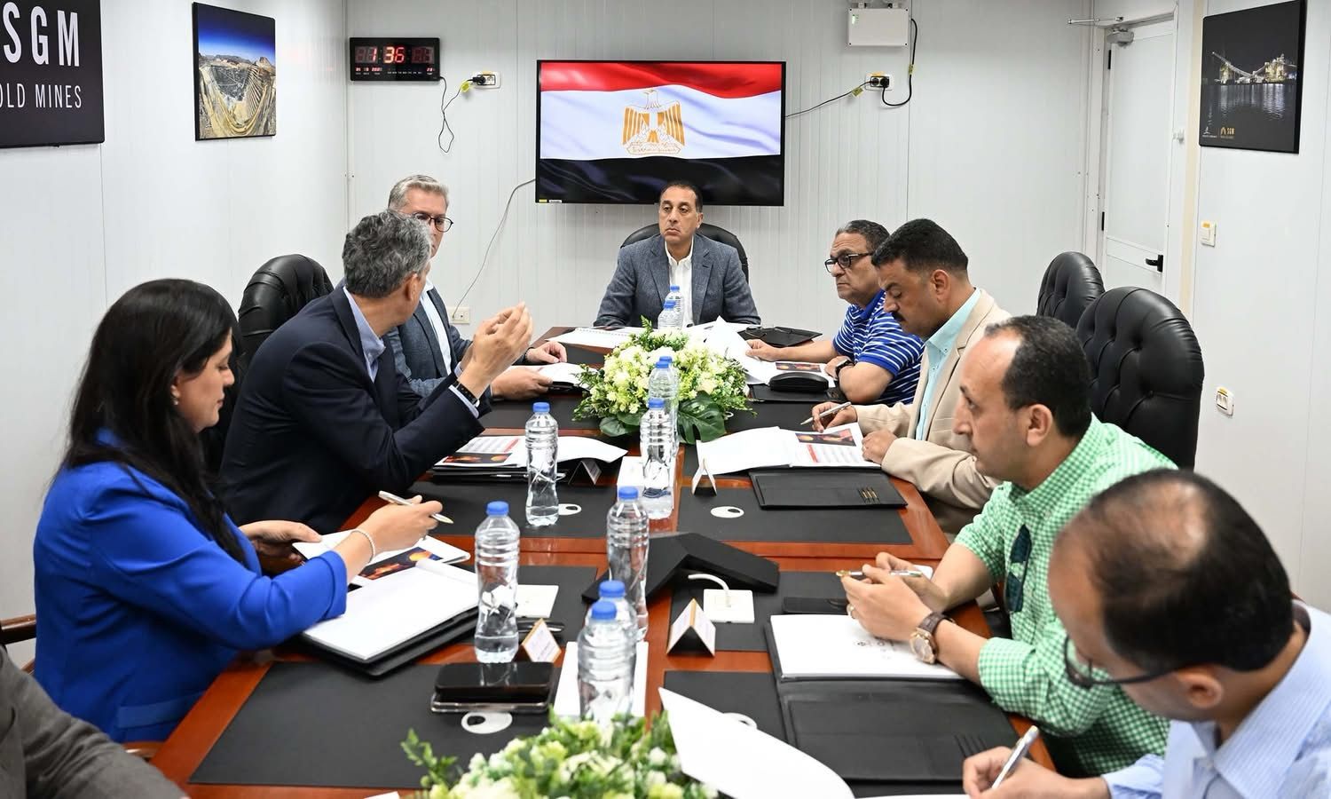 رئيس الوزراء يزور منجم السكرى ويُشاهد أعمال التعدين تحت الأرض