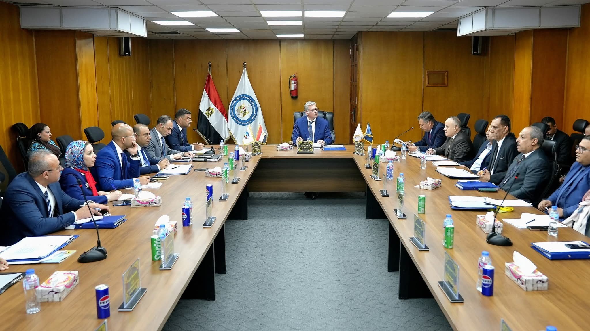 وزير البترول والثروة المعدنية يترأس أعمال الجمعيات العامة لعدد من شركات التعدين بمقر الهيئة