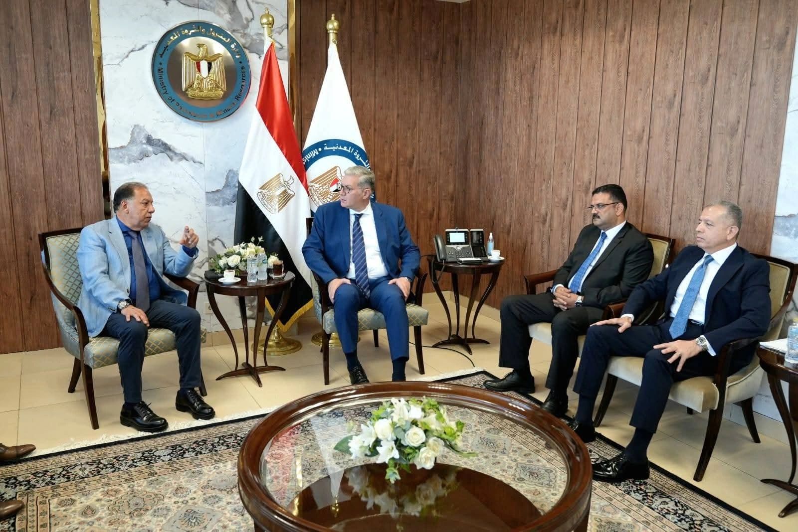 وزير البترول يبحث مع «بولي سيرف» تعظيم القيمة المضافة من الفوسفات